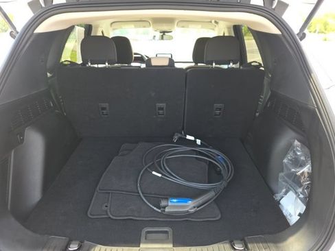 Used 2020 Ford Escape SE FWD image 12