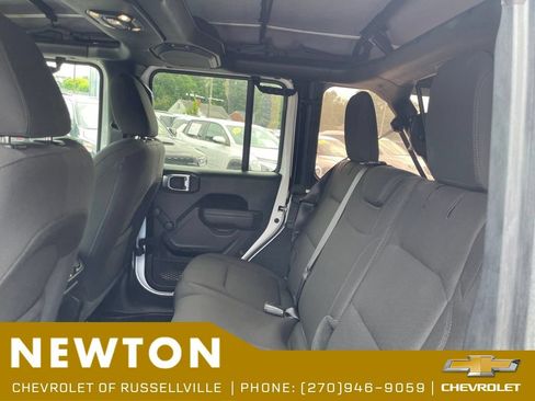 Used 2022 Jeep Wrangler Unlimited Sport AWD/4WD image 10