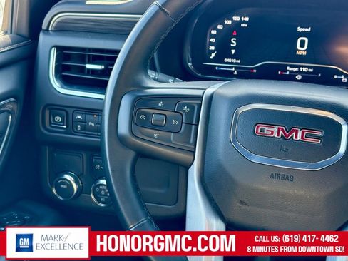 Used 2024 GMC Yukon XL SLT image 28