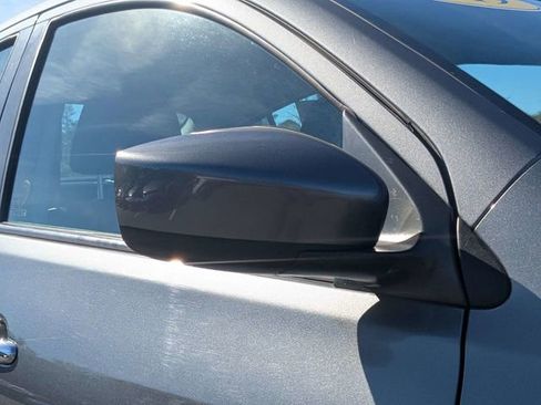 Used 2019 Nissan Versa SV image 10