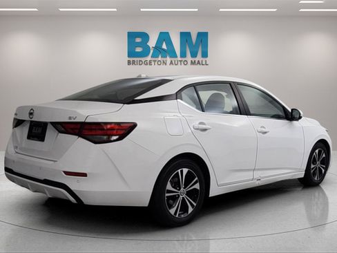 Used 2022 Nissan Sentra SV image 3