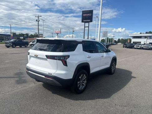 Certified 2025 Chevrolet Equinox LT AWD/4WD image 5