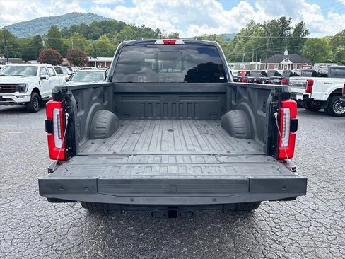Used 2024 Ford F250 Platinum AWD/4WD image 7