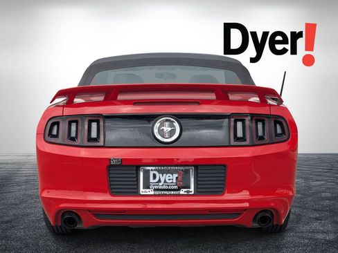 Used 2014 Ford Mustang Convertible RWD image 5