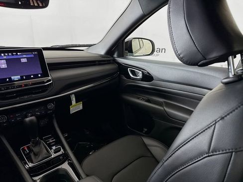 New 2026 Jeep Compass Limited image 22