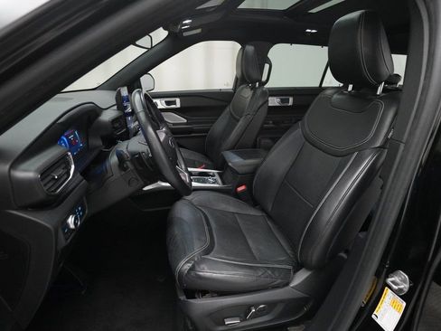 Used 2020 Ford Explorer ST w/ Premium Technology Package image 7