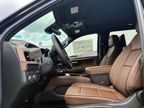 New 2026 Chevrolet Tahoe High Country AWD/4WD image 15