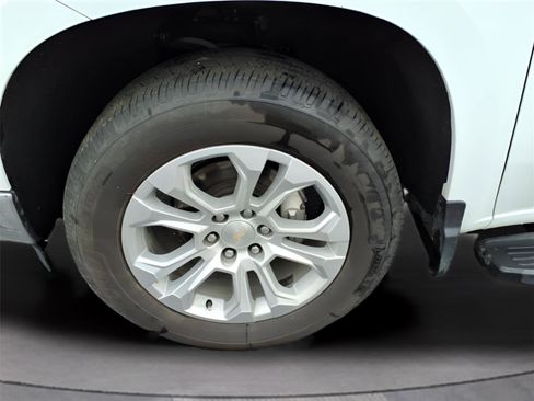 Used 2022 Chevrolet Silverado 1500 LTZ w/ LTZ Premium Package image 9