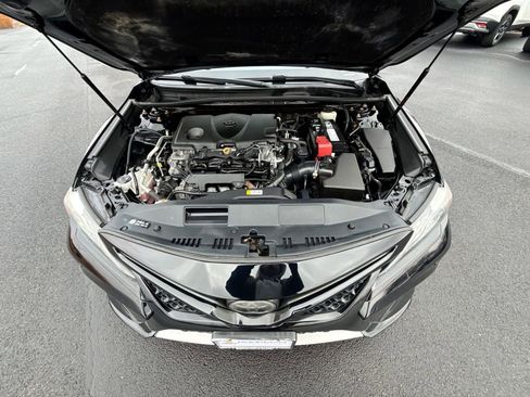 Used 2018 Toyota Camry XSE image 25
