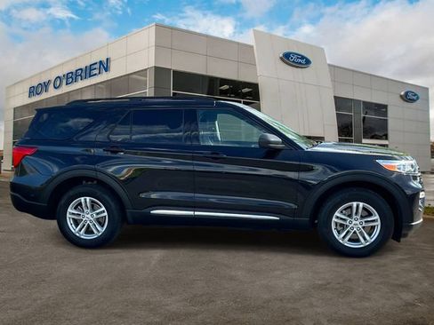 Certified 2023 Ford Explorer XLT w/ Equipment Group 202A AWD/4WD image 6