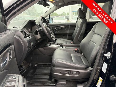 Used 2021 Honda Pilot Touring image 17