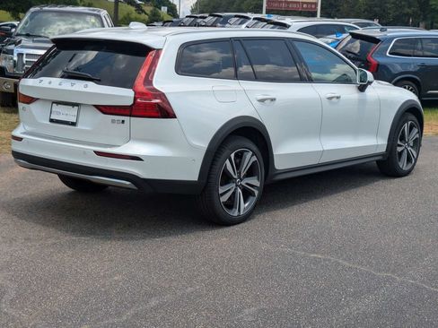 Used 2026 Volvo V60 B5 Cross Country Plus w/ Protection Package Premier AWD/4WD image 6