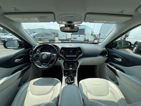 Used 2019 Jeep Cherokee Limited AWD/4WD image 22