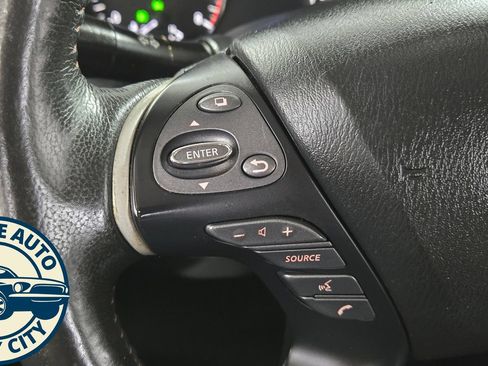 Used 2019 Nissan Pathfinder SL AWD/4WD image 13