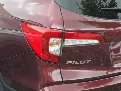 Used 2021 Honda Pilot Touring image 15