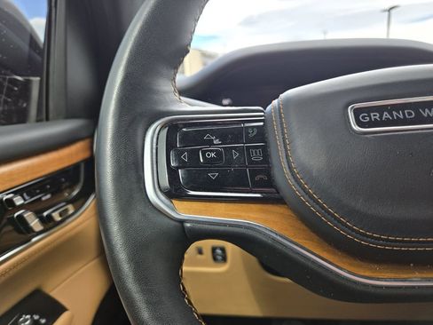 Used 2022 Jeep Grand Wagoneer Series III w/ Flexible Seating Group AWD/4WD image 18
