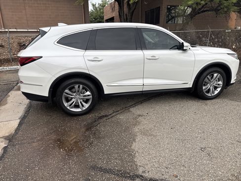Used 2023 Acura MDX FWD image 8