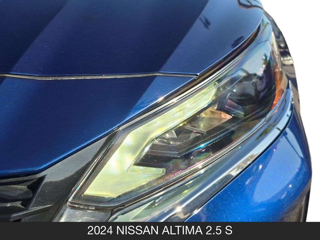 Certified 2024 Nissan Altima 2.5 S FWD image 10