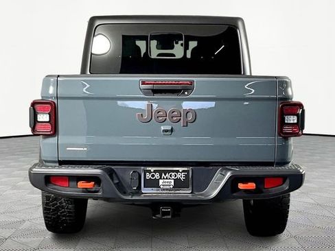 Used 2024 Jeep Gladiator Mojave w/ Technology Group AWD/4WD image 5