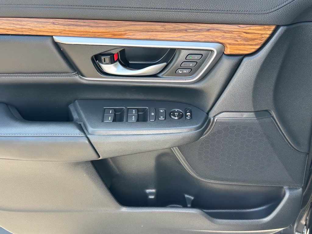 Used 2020 Honda CR-V Touring image 11