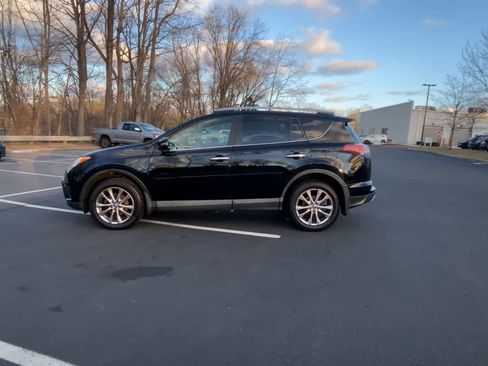 Used 2016 Toyota RAV4 Limited image 11