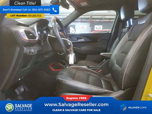 Used 2023 Chevrolet TrailBlazer RS w/ Sun and Liftgate Package AWD/4WD image 9