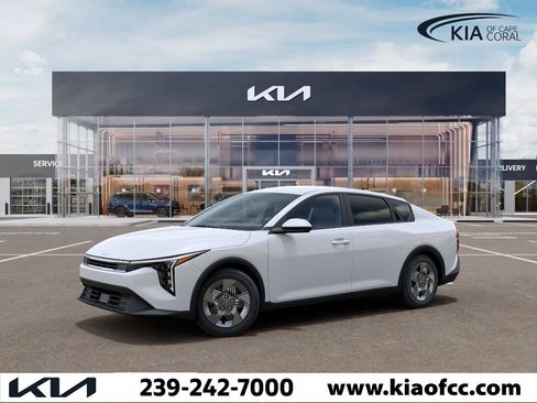 New 2026 Kia K4 FWD image 3