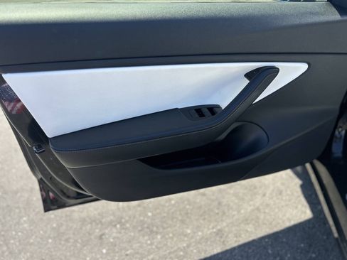 Used 2019 Tesla Model 3 Standard Range Plus RWD image 8