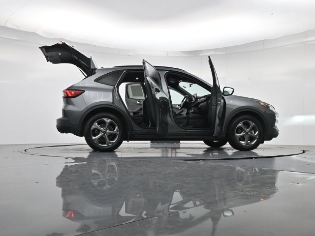 Certified 2025 Ford Escape ST-Line FWD image 54