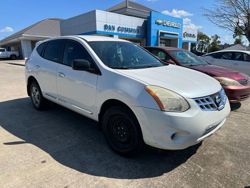 Used 2011 Nissan Rogue S FWD image 2
