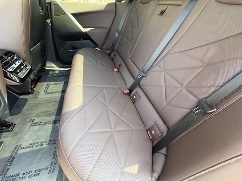 Used 2025 BMW iX xDrive50 w/ Sport Package image 31