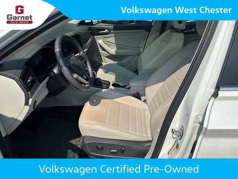 Used 2023 Volkswagen Jetta SE FWD image 10