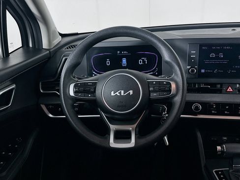 Used 2024 Kia Sportage LX image 17