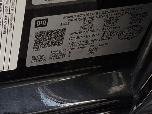 Used 2023 GMC Sierra 1500 AT4 w/ Technology Package image 32