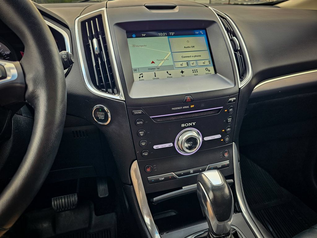 Used 2017 Ford Edge Titanium w/ Technology Package AWD/4WD image 22