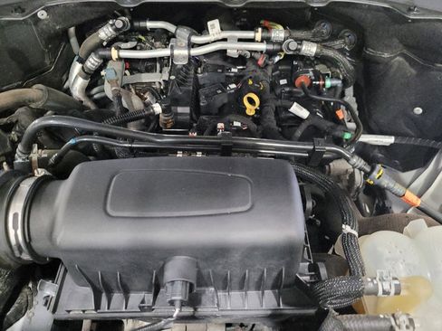 Used 2022 Ford Explorer XLT AWD/4WD image 30