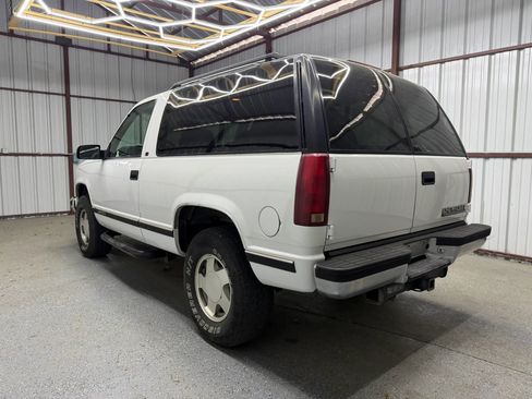 Used 1997 Chevrolet Tahoe 4WD 2-Door w/ Preferred Equipment Group 2 image 4