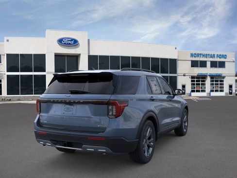 Used 2026 Ford Explorer Active w/ Active Comfort Package AWD/4WD image 8