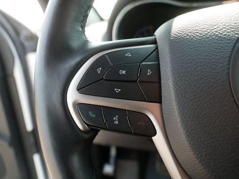 Used 2019 Jeep Grand Cherokee Altitude AWD/4WD image 25