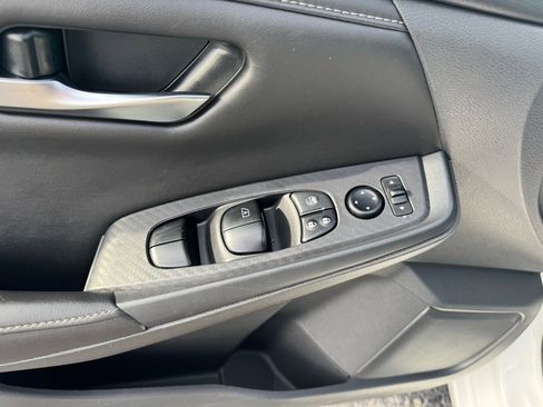 Used 2024 Nissan Sentra SV image 12