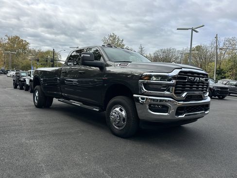 New 2026 RAM 3500 Tradesman image 17