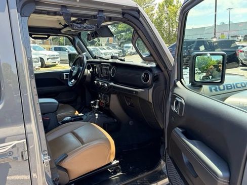 Used 2021 Jeep Wrangler Unlimited Rubicon 4xe w/ Dual Top Group AWD/4WD image 28