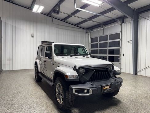 Used 2019 Jeep Wrangler Unlimited Sahara image 17