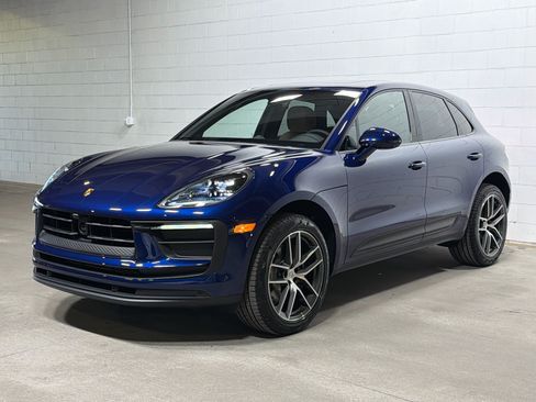 Certified 2026 Porsche Macan AWD/4WD image 1