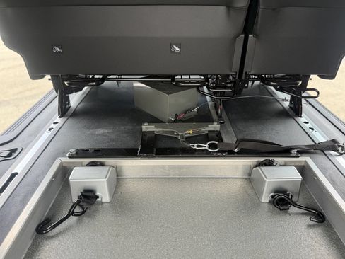 Used 2019 Mercedes-Benz Metris Passenger image 27