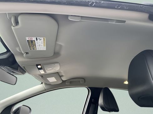 Used 2023 Nissan Ariya AWD image 24