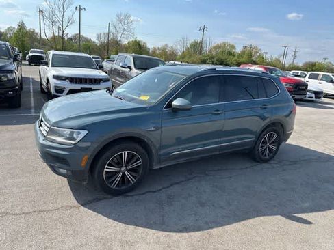 Used 2019 Volkswagen Tiguan SEL w/ 3rd Row Seat Package image 14