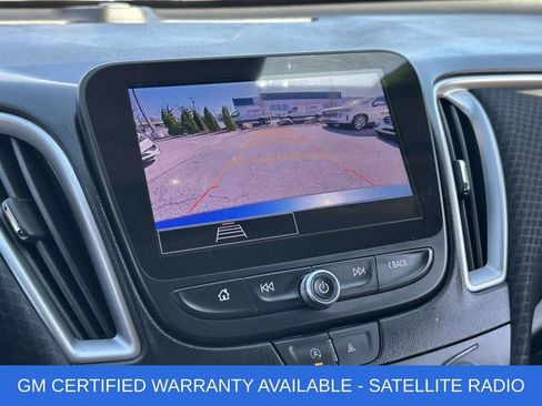 Used 2024 Chevrolet Malibu LT image 4