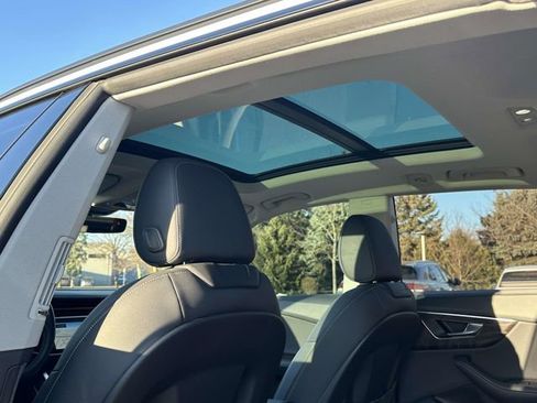Used 2023 Audi Q8 Premium Plus w/ Premium Plus Package image 19