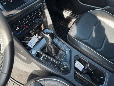 Used 2023 Volkswagen Tiguan SEL R-Line image 14